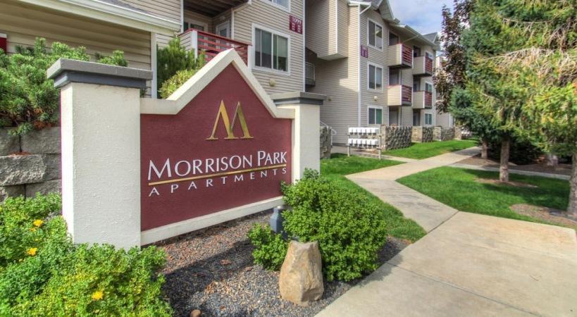 1099 S Dale St - Photo 3 of 22