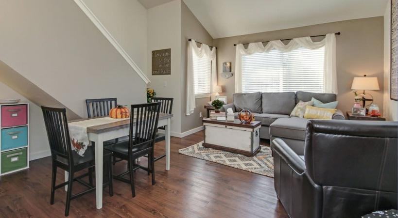 1099 S Dale St - Photo 2 of 22