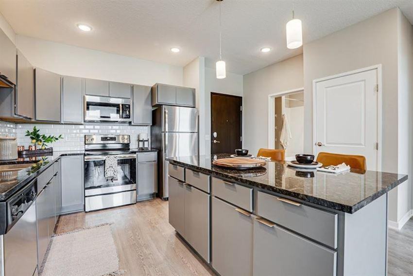 7 W Travelers Trl - Photo 7 of 14