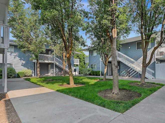 663 E State St - Photo 4 of 12