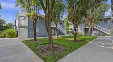 featured image of 663 E State St