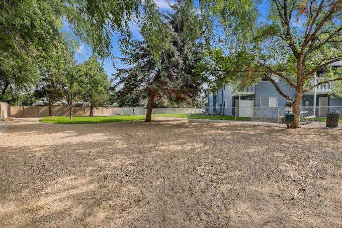 663 E State St - Photo 2 of 12