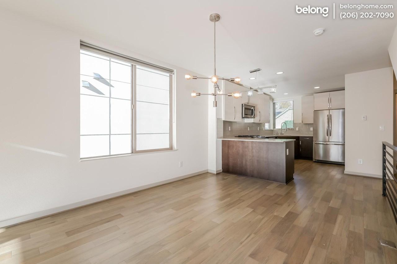 504 N 105th St - Photo 7 of 25