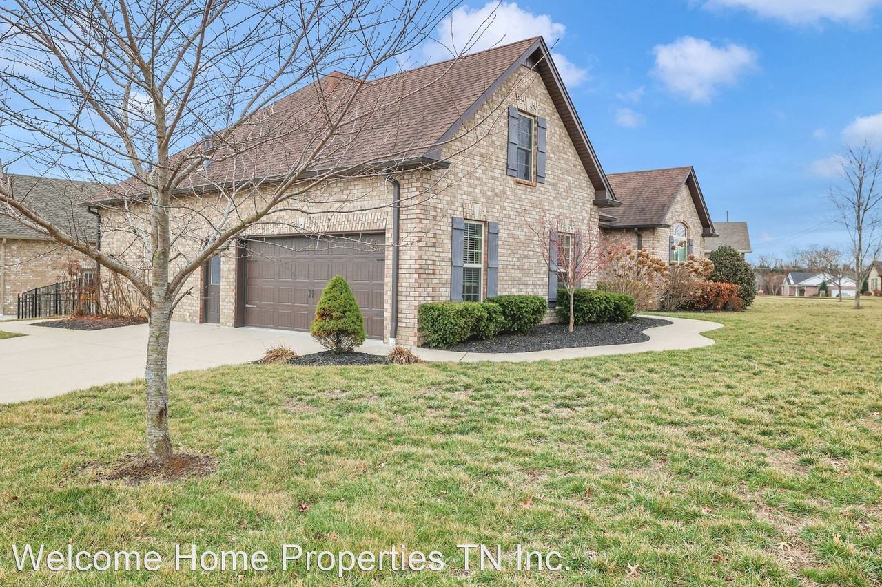 402 Lucy Cir - Photo 3 of 40
