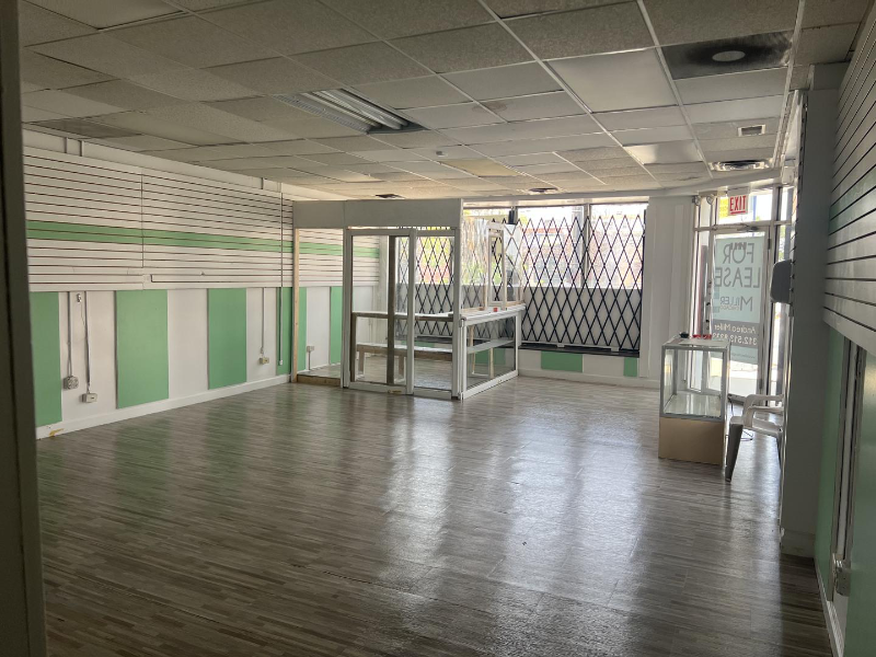 1001 S 17th Ave - Photo 2 of 2