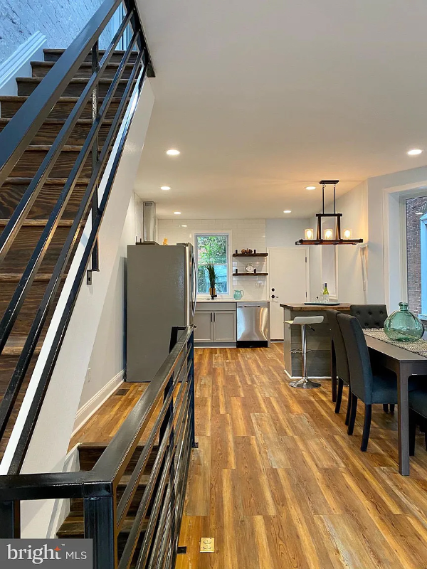 629 S Yewdall St - Photo 5 of 15