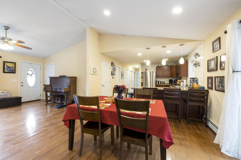 13 Panoramic Dr - Photo 2 of 10