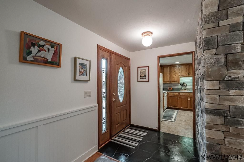 5919 Nw Pinewood Pl - Photo 5 of 31