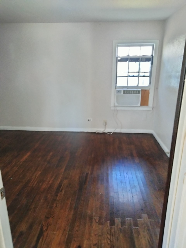 3707 Parkwood St - Photo 6 of 8