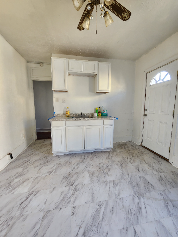 835 Meldon Ave - Photo 2 of 4