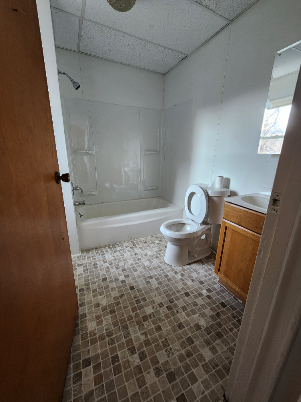 835 Meldon Ave - Photo 3 of 4