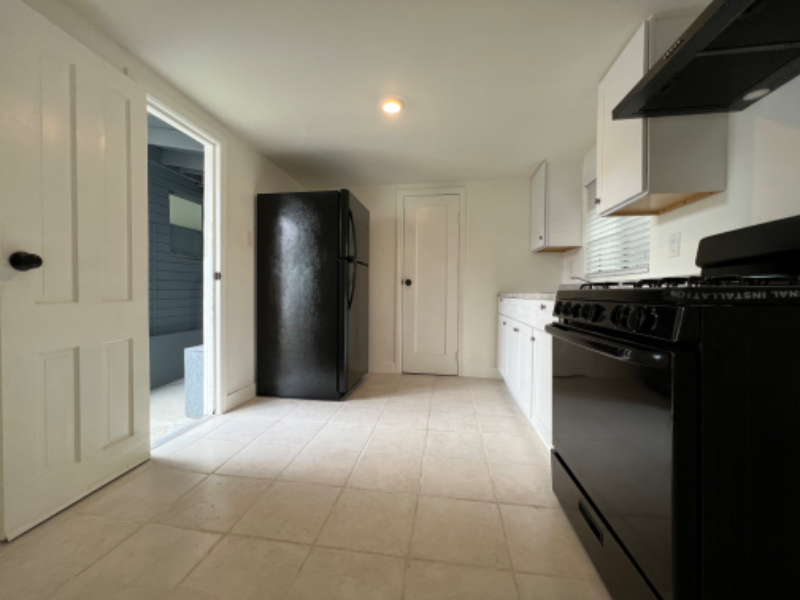 2436 Adriatic Avenue #B - Photo 6 of 13