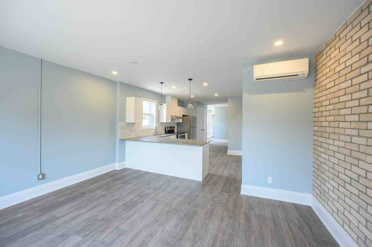 575 King Street East Apartments 575 King St E, Hamilton, ON L8N 1E4