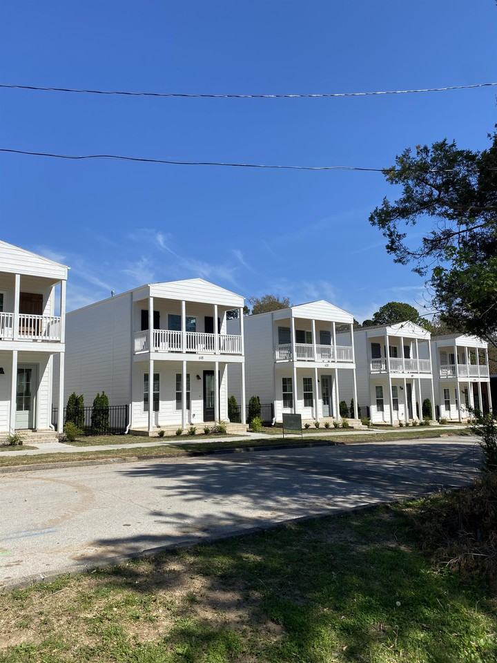 612 South Willow Avenue #1 - Photo 2 of 8