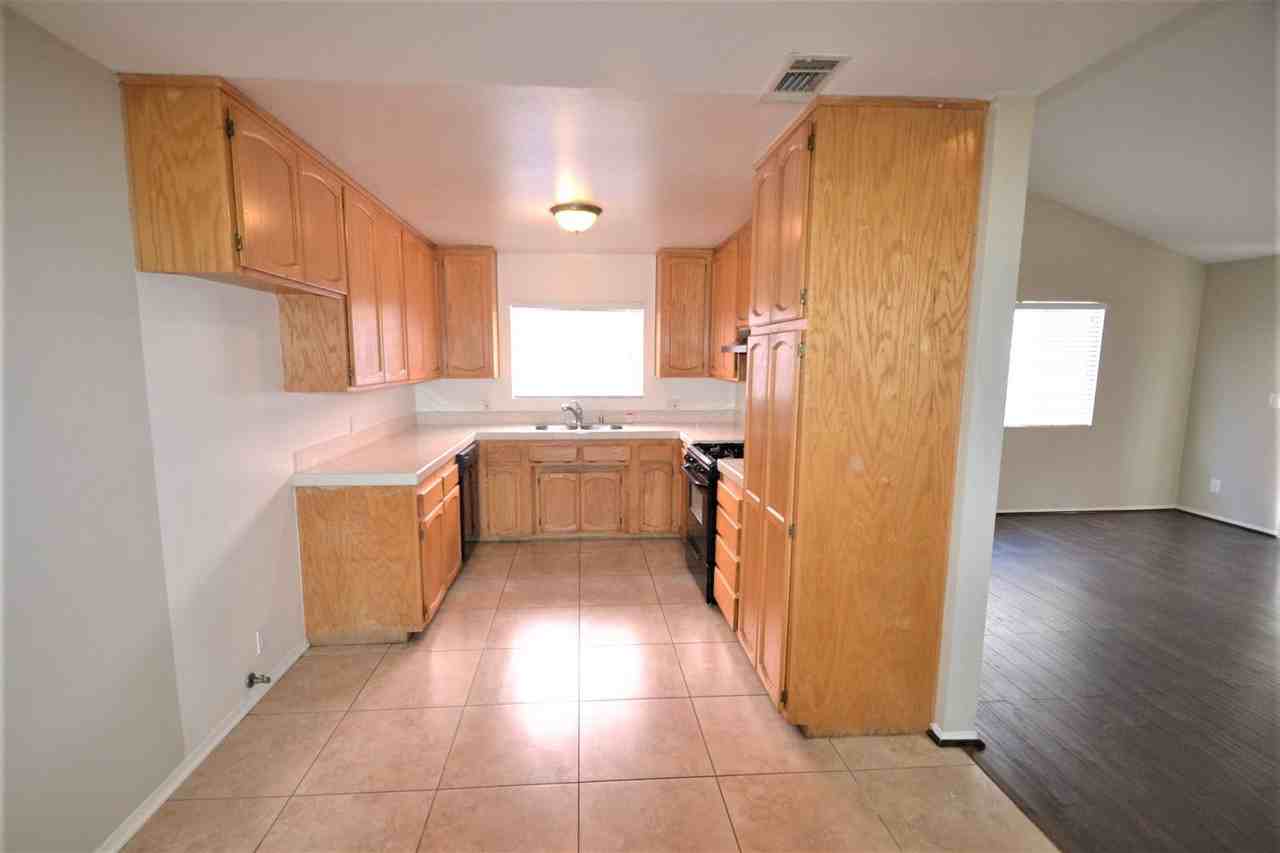 1003 Kewen St - Photo 3 of 9