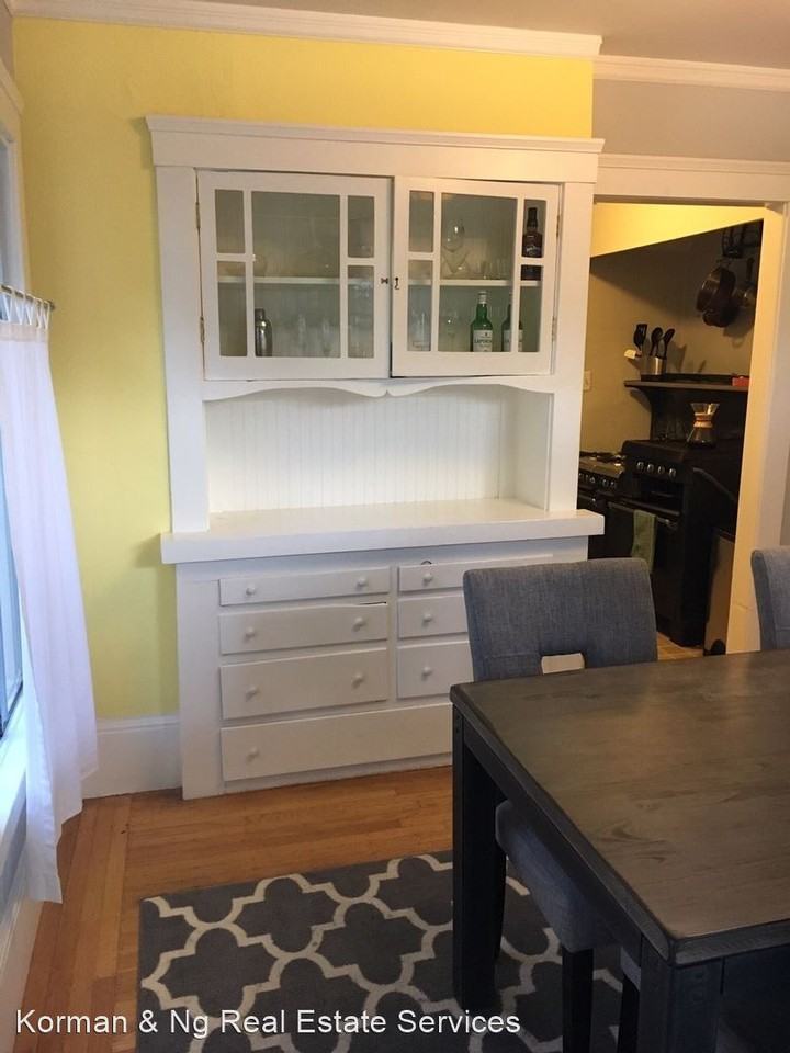 1409 Hopkins St - Photo 3 of 11