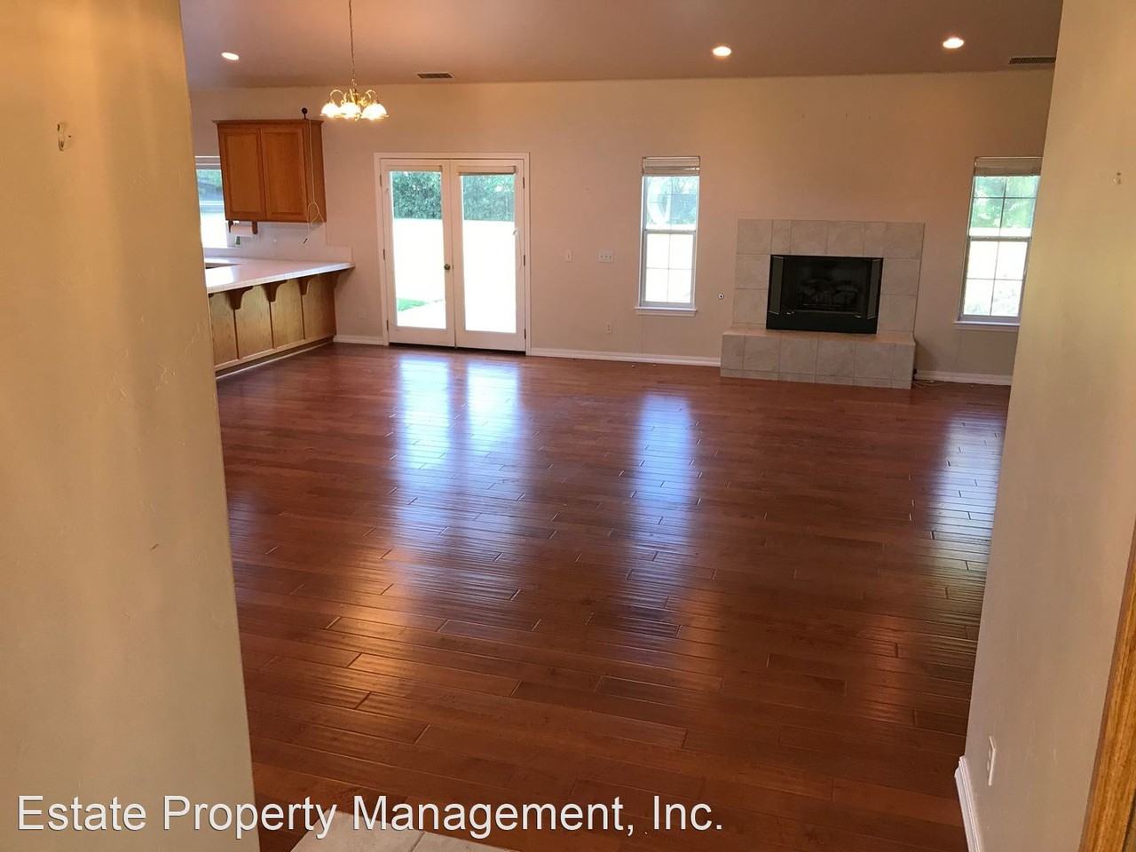 2530 School St - Photo 2 of 22