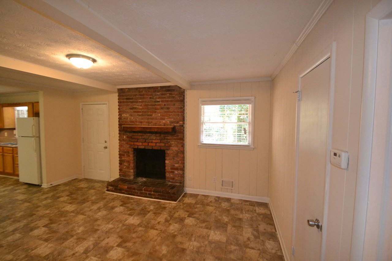 3086 Meadow Lark Ln - Photo 2 of 7