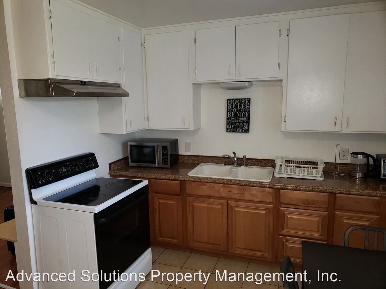 1571 College View Dr - Photo 2 of 13