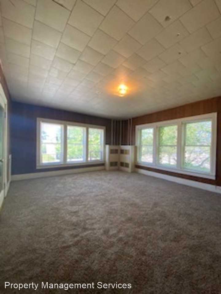 130 N 2nd St - Photo 2 of 13