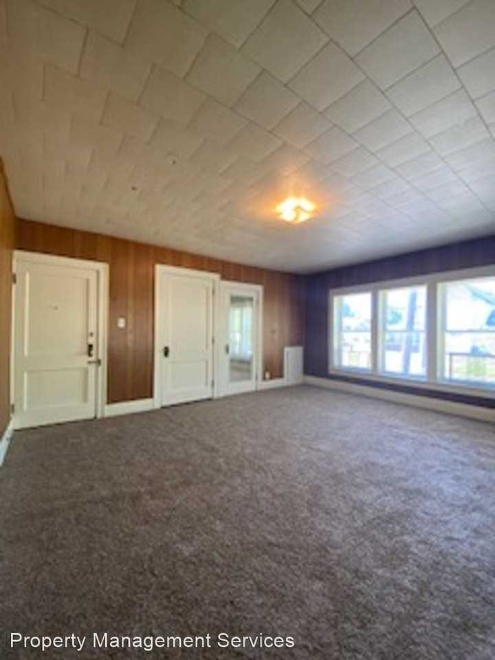 130 N 2nd St - Photo 3 of 13