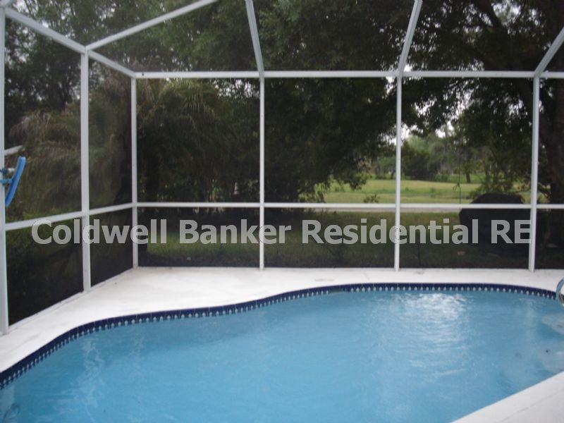 15736 Muirfield Dr - Photo 2 of 14