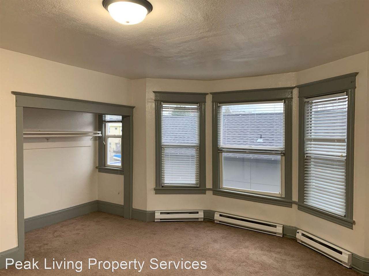 Terrace Arms 104 21st Ave - 303 - 2 Weeks FREE | Top Floor, Spacious 1 Bd - Photo 3 of 15