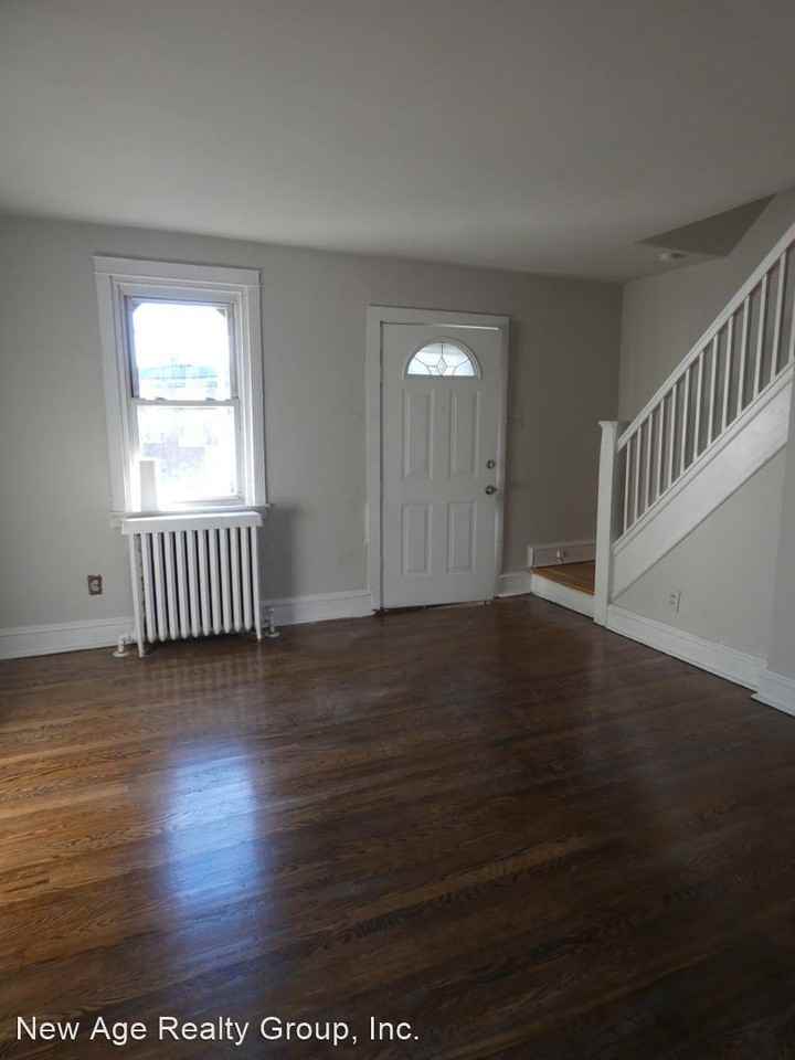 7161 Guilford Rd - Photo 2 of 7