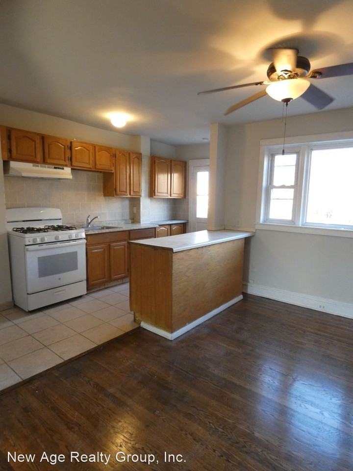 7161 Guilford Rd - Photo 3 of 7