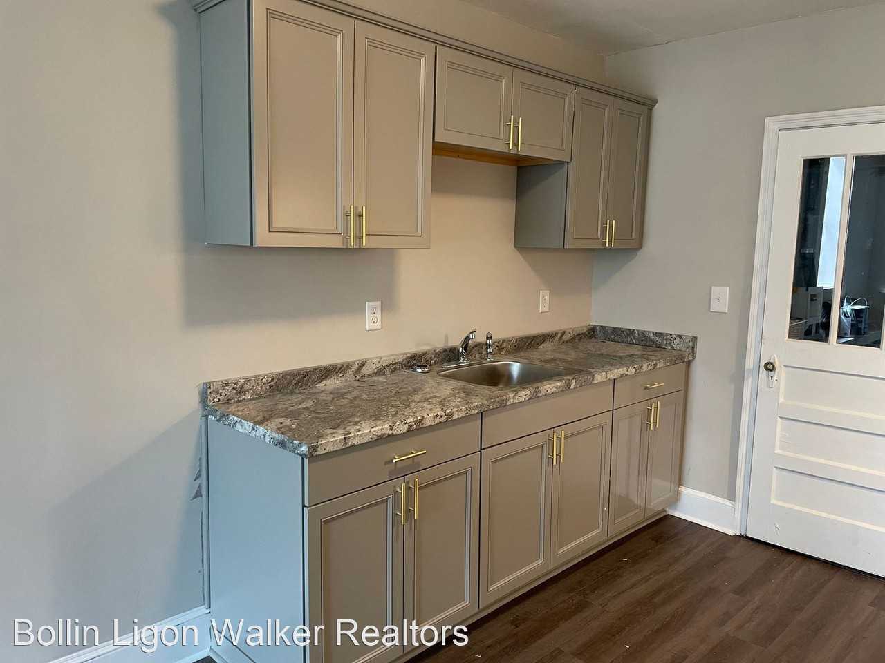 1012/1014  Woodlawn Avenue - Photo 2 of 9