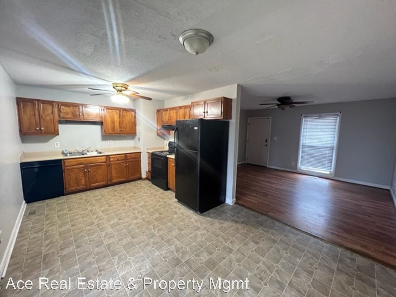 4602 Gardenwood Ct - Photo 3 of 11