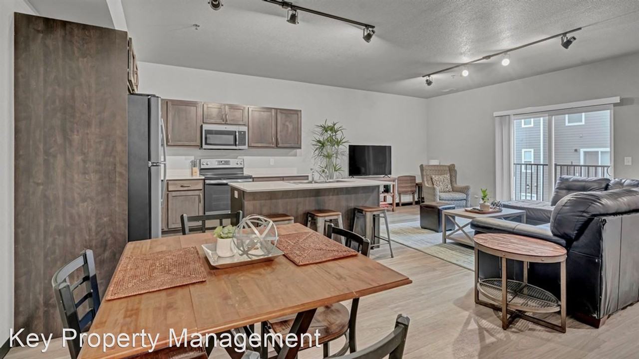 12011219 Leitha Terrace Pinnacle Villages Apartments in Waverly, IA 50677 Zumper