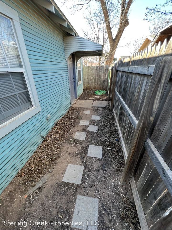 1913 13th St Rear - Photo 2 of 9