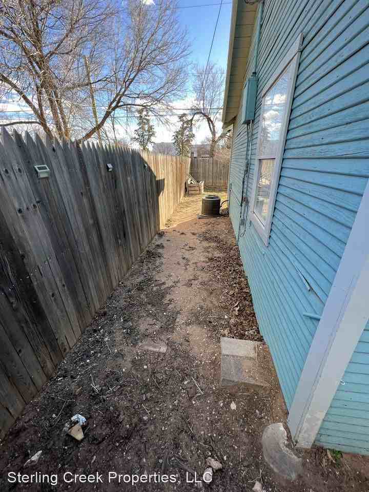 1913 13th St Rear - Photo 3 of 9