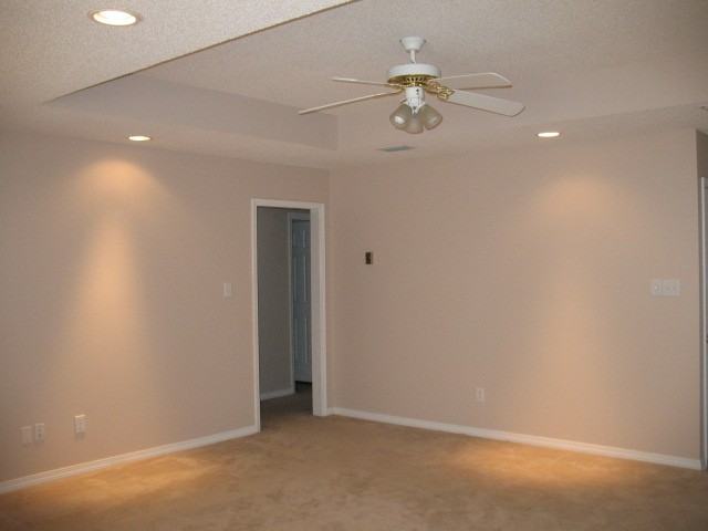 1748 Donham Dr - Photo 2 of 5