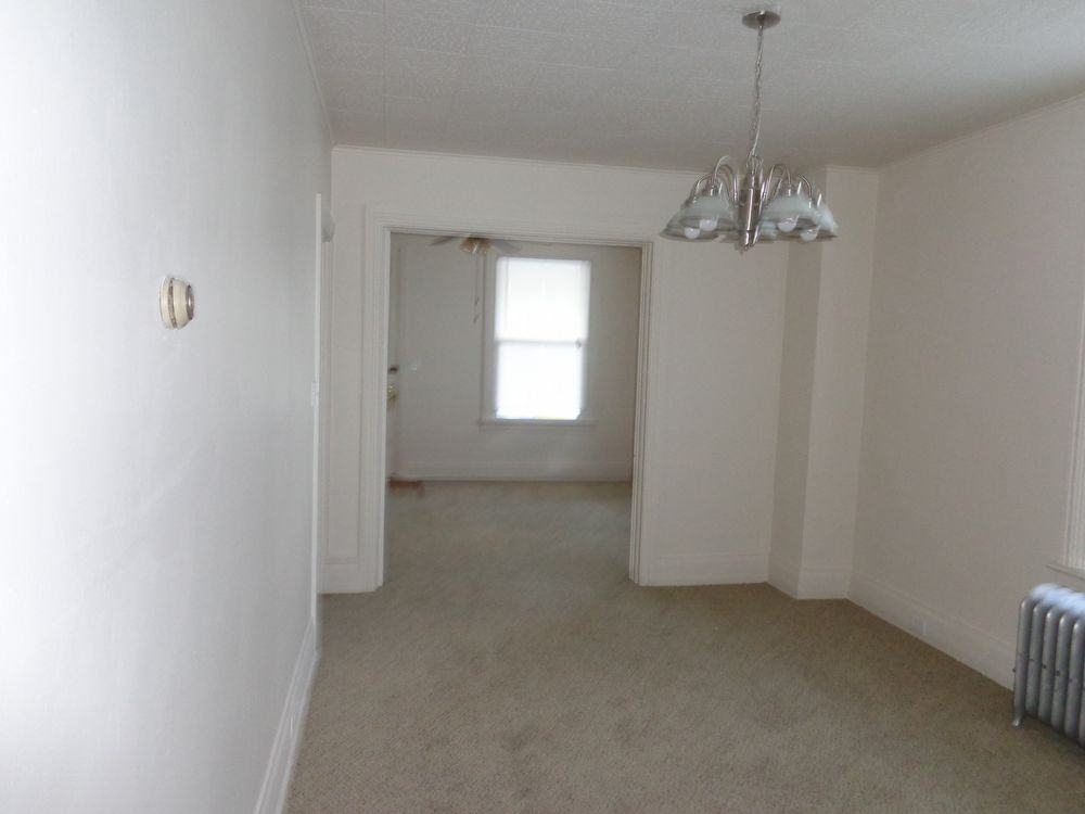 461 2nd St - Photo 3 of 10