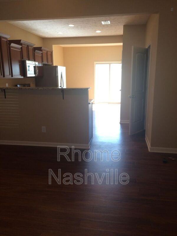 913 Beavercreek Way - Photo 2 of 8