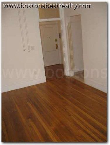 1318 Commonwealth Ave #8 - Photo 2 of 3