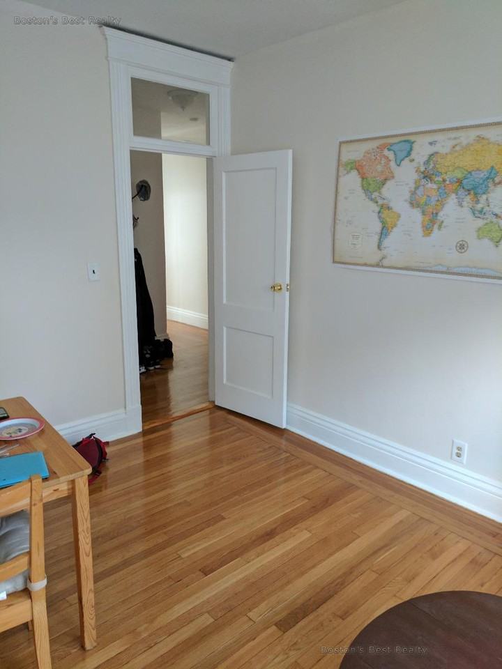 27 Saint Lukes Rd #15 - Photo 6 of 12