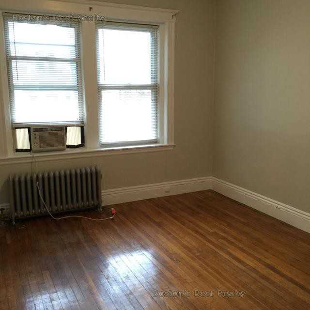 78 Kilsyth Rd #4 - Photo 2 of 15