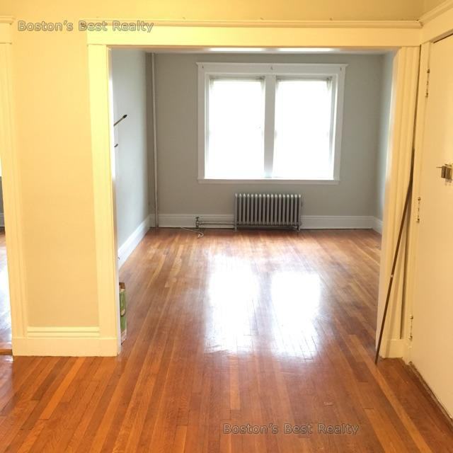 78 Kilsyth Rd #4 - Photo 4 of 15