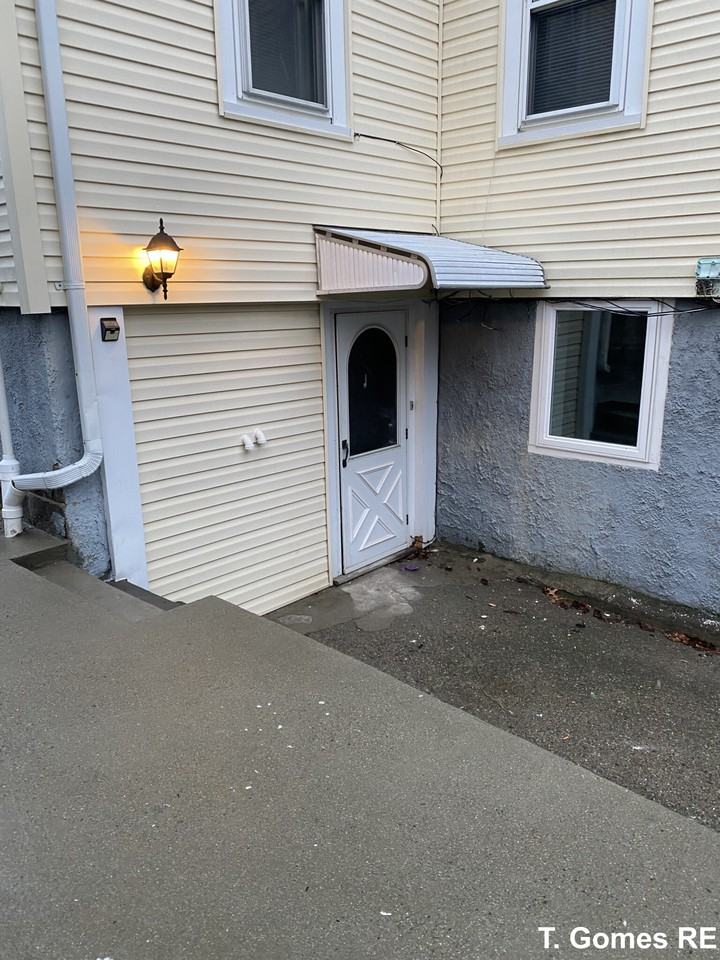 41 Winthrop Pkwy #B - Photo 2 of 16