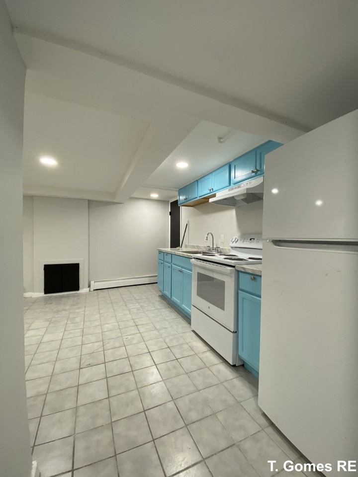 41 Winthrop Pkwy #B - Photo 4 of 16