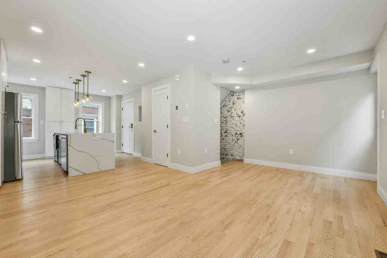 9 Webster Ave #1 - Photo 3 of 8