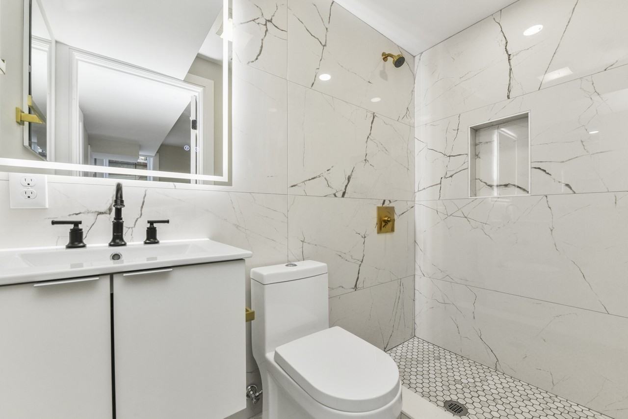 9 Webster Ave #1 - Photo 4 of 8