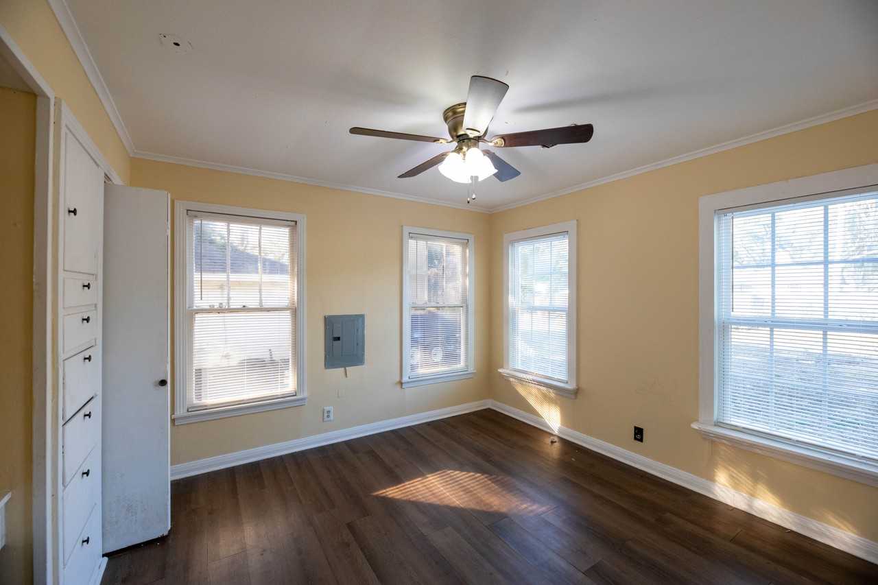 1813 Rose St - Photo 4 of 8