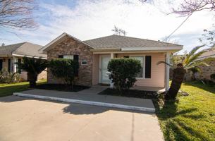 featured image of 1755 S Tallowood Dr