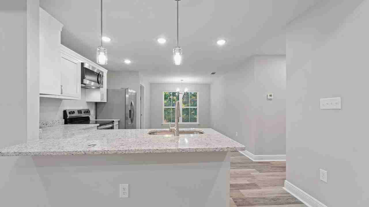 6 Bellamy Ln - Photo 7 of 20