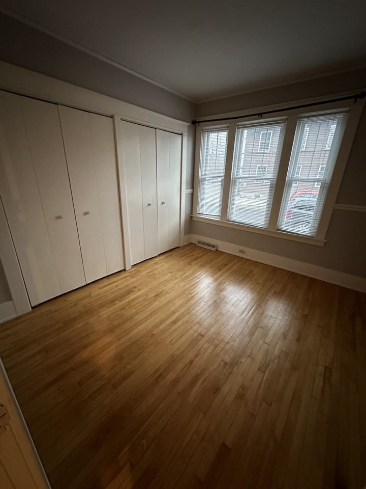 113 Potter Ave - Photo 2 of 12