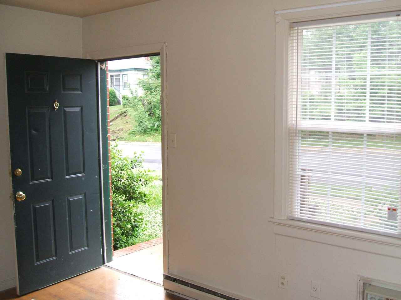 1812 Williamsburg Rd - Photo 3 of 3